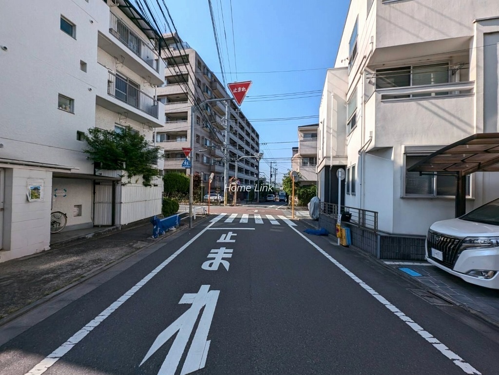三田小茂根コーポ　東側 前面道路